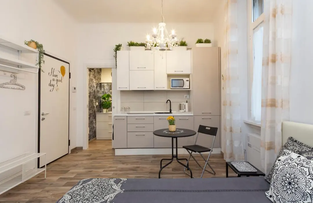 Lovely Flat - Orti 16-1